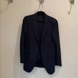 Sene Studio Men's Navy suit - athletic style suit